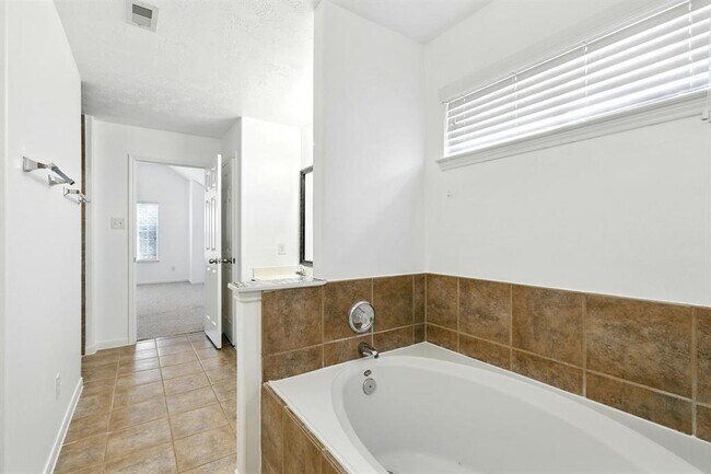Building Photo - 5103 Beaubridge Ln