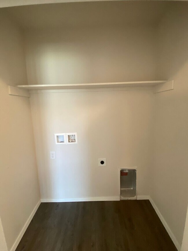 Building Photo - *NOW PRELEASING* Three Bedroom | Two Bath Home in East Village