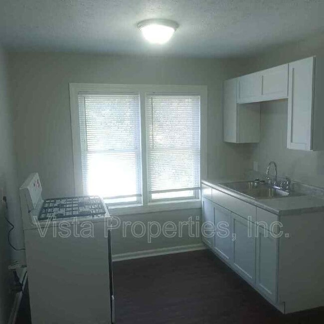 Building Photo - 301 N 41st St