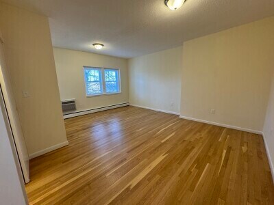 Building Photo - 2016 Commonwealth Ave