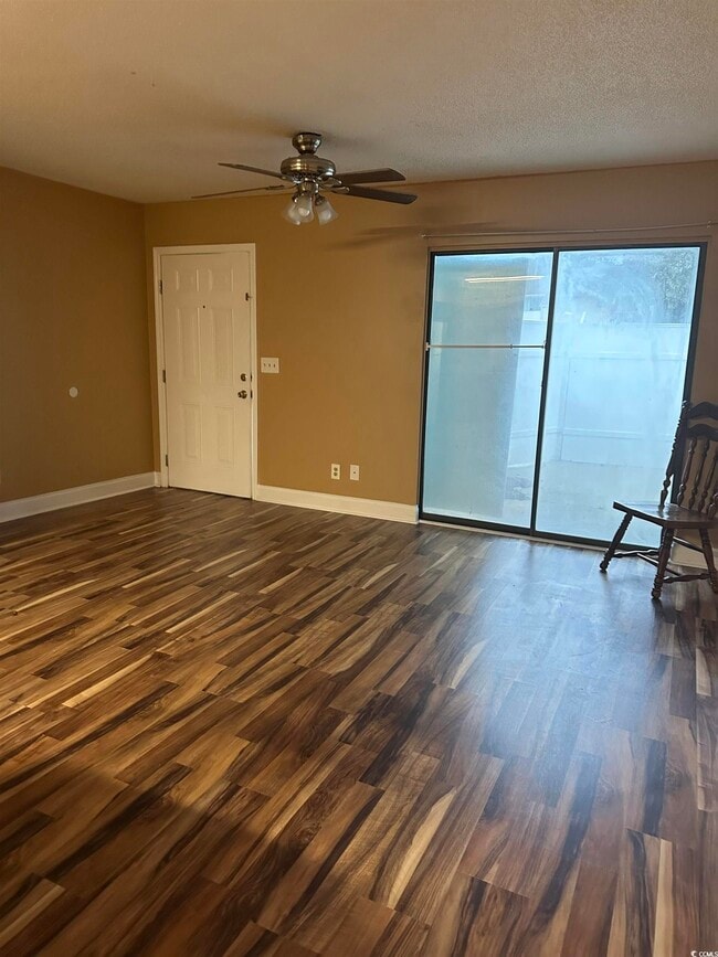 Building Photo - 405 Cambridge Cir