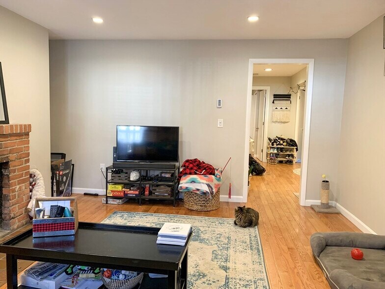 Building Photo - 3 Worcester Sq