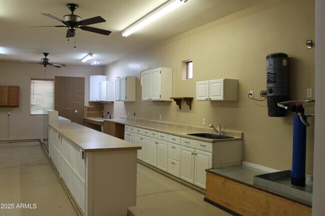 Building Photo - 13930 E Vallejo St