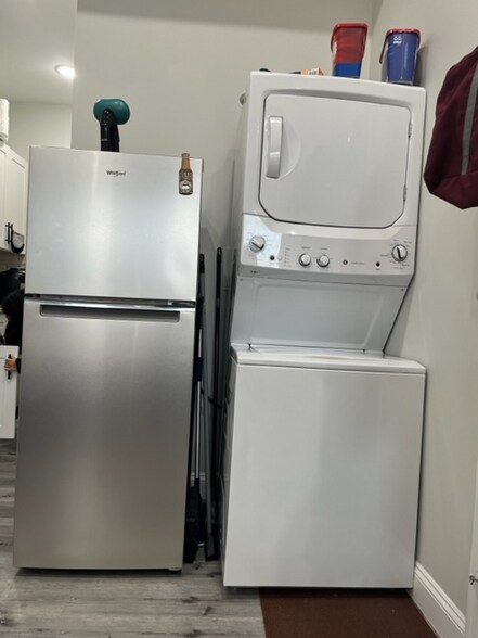 Building Photo - 106 S 42nd St