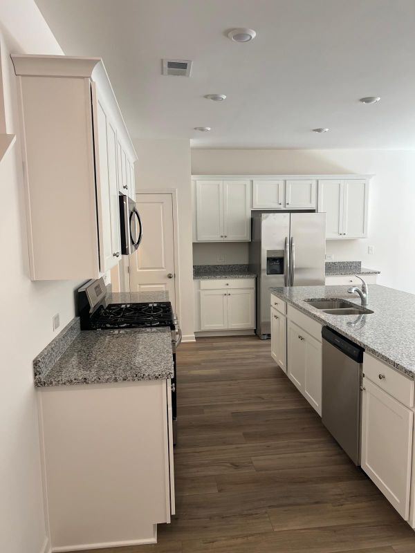 Building Photo - 2423 Livi Ln