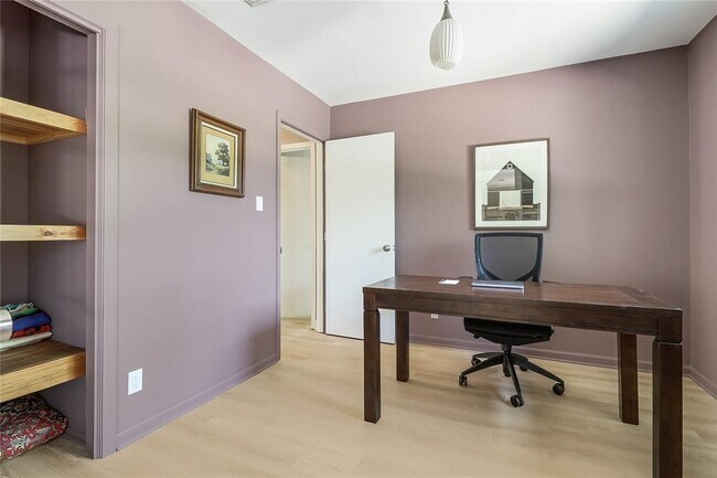 Building Photo - 5300 Basswood Ln