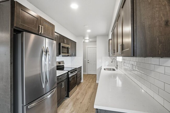 Building Photo - 3440 N Huetter Rd