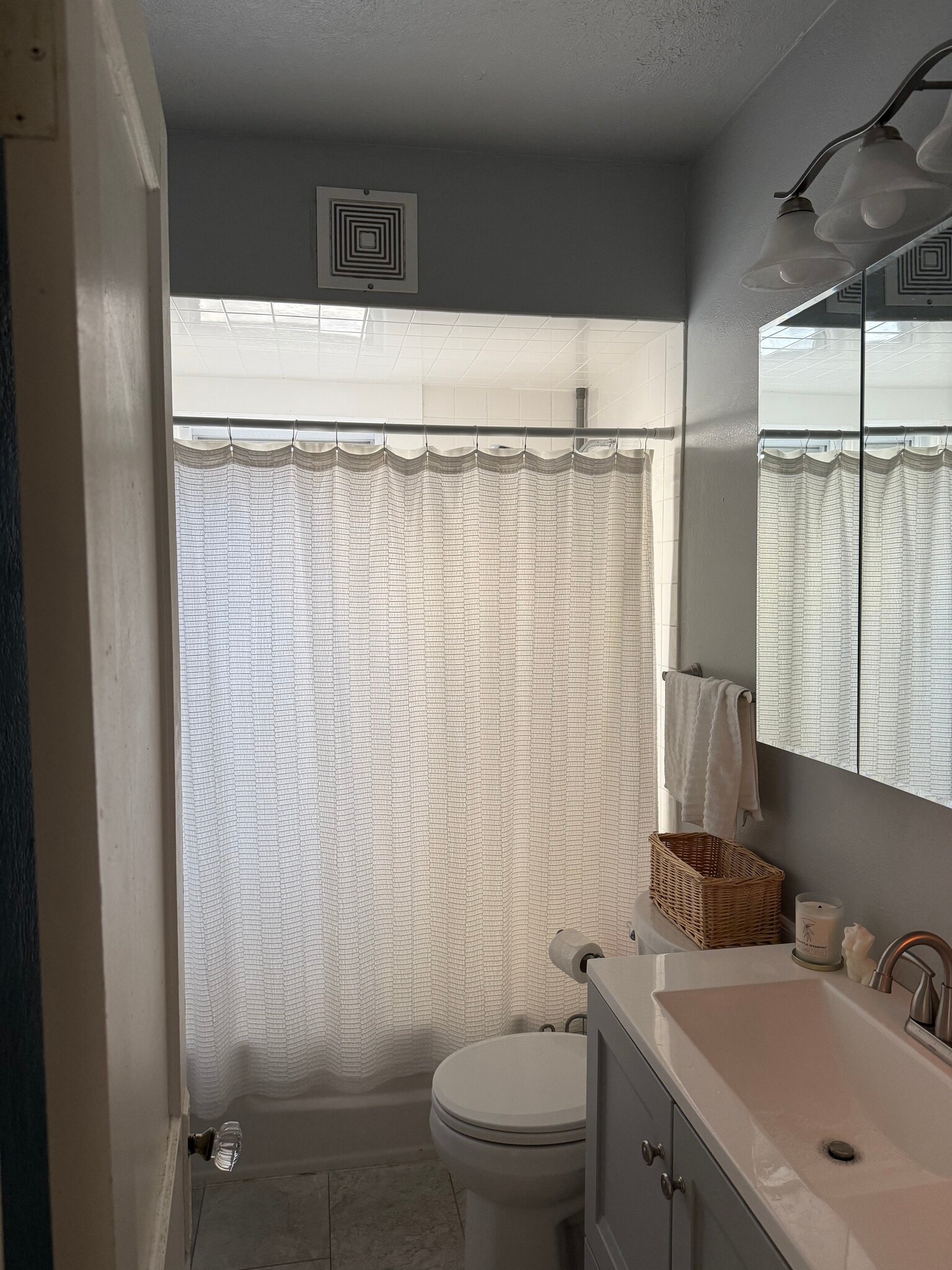 Building Photo - 1331 Nelson St