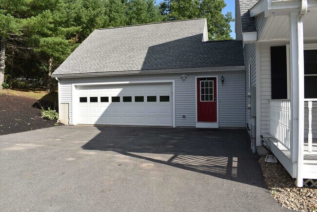 Building Photo - 2 Scabbard Mill Brook Rd