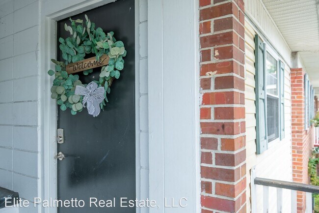 Building Photo - 2 br, 1 bath House - 3930 Azalea Drive Unit D