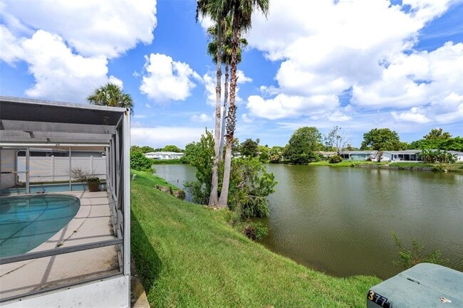 Building Photo - 7403 Populus Dr