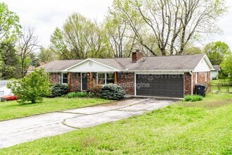 Building Photo - 4200 Crestfield Rd