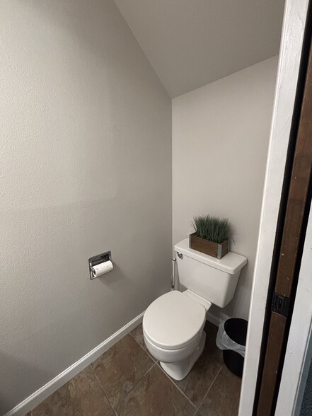 Building Photo - 1705 W 950 N