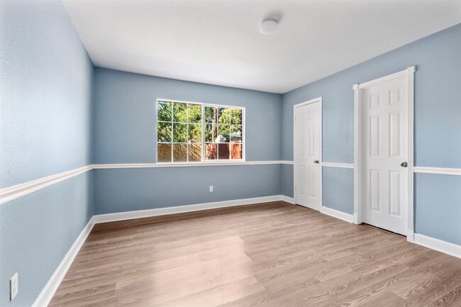 Building Photo - 10711 Heather Hill Dr