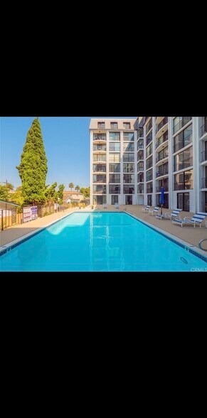 Building Photo - 2601 E Ocean Blvd