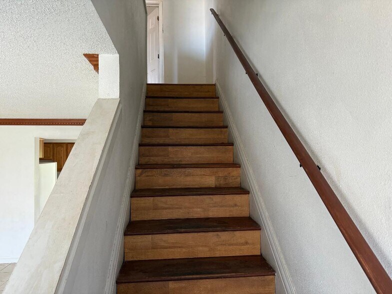 Building Photo - 6598 Coveview Ct