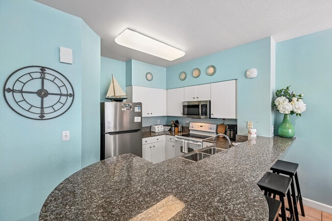 Building Photo - 9900 S Thomas Dr