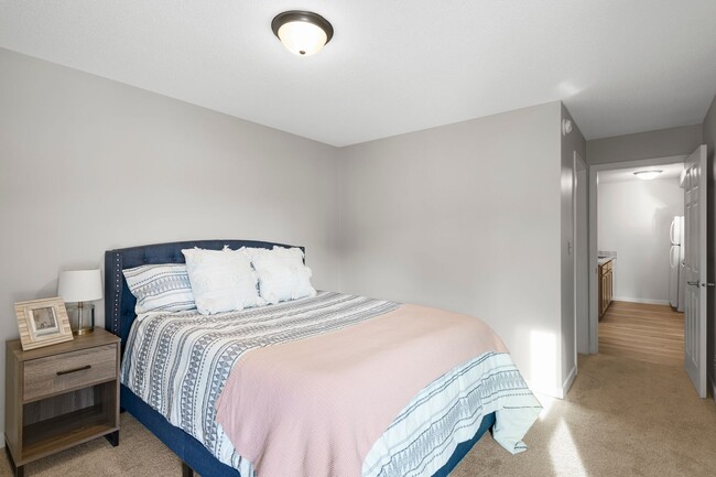Interior Photo - Lakewood Isles