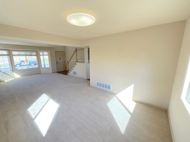 Building Photo - 4 Bedroom Home Available Near Barnes Rd & Peterson Rd!