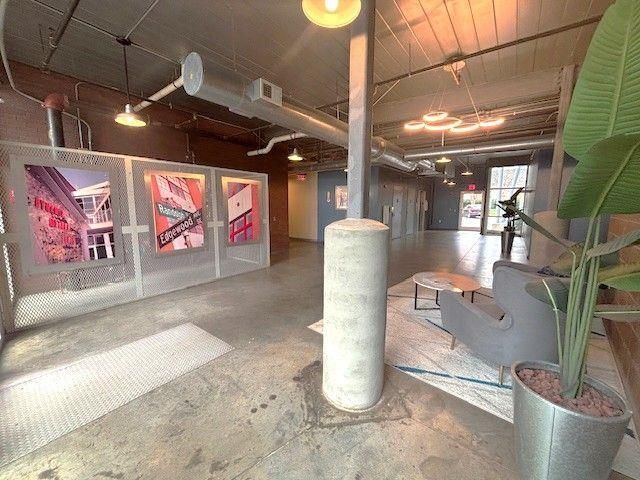 Building Photo - 572 Edgewood Ave SE