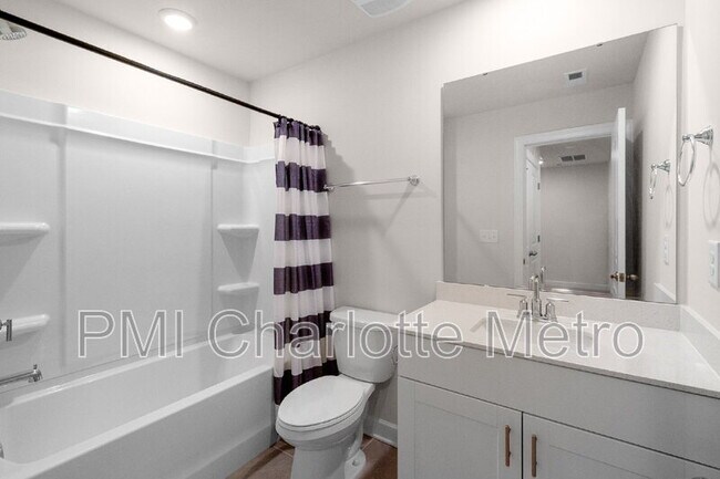 Building Photo - 4472 Millennium Ave