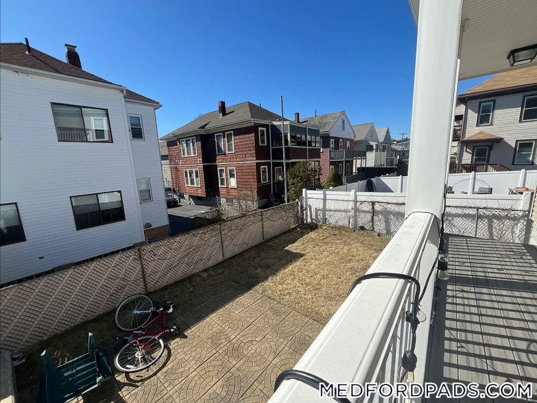 Building Photo - 46 Stanley Ave