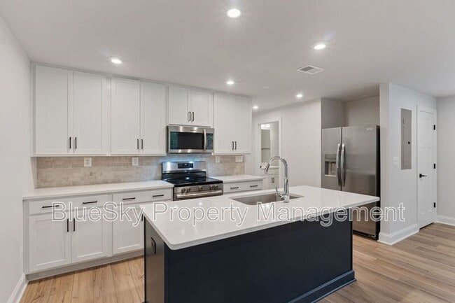 Primary Photo - 112 4th St NE