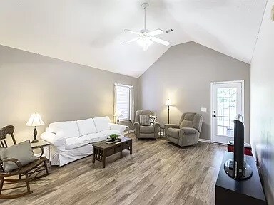 Building Photo - 309 Strawbridge Ln