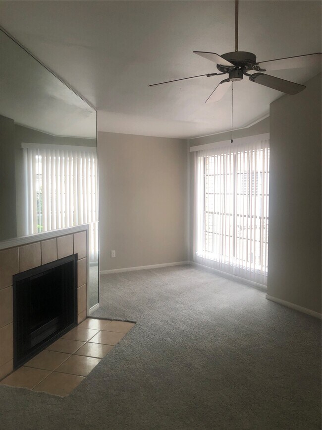 Building Photo - 14600 Fonmeadow Dr