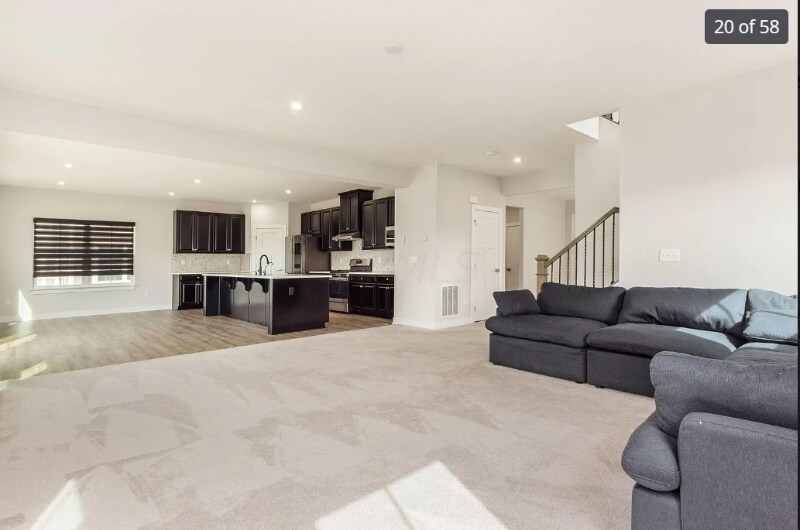 Building Photo - 951 Blackmore Dr