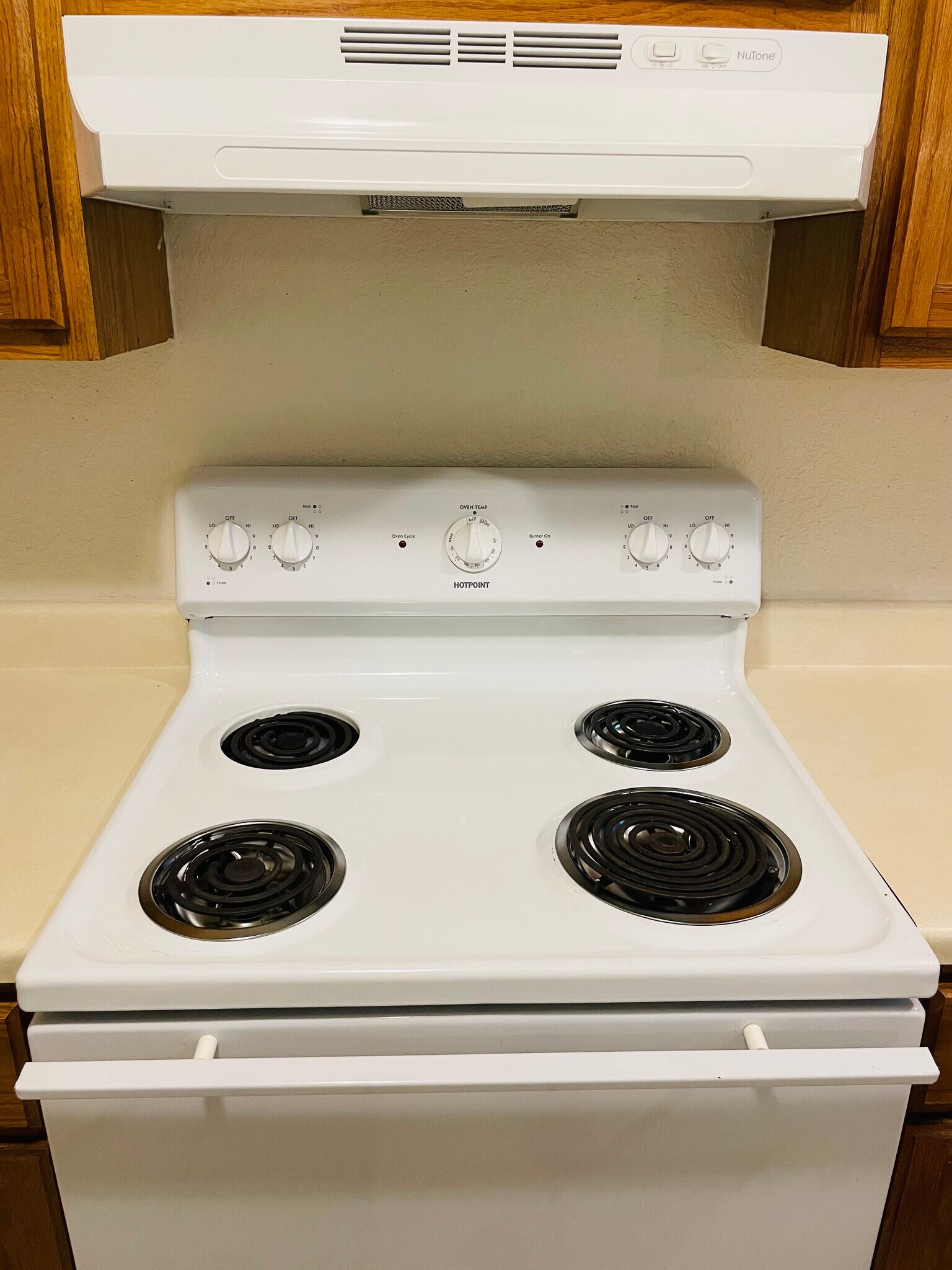 Electric range cooker - 2804 Cantabrian Dr