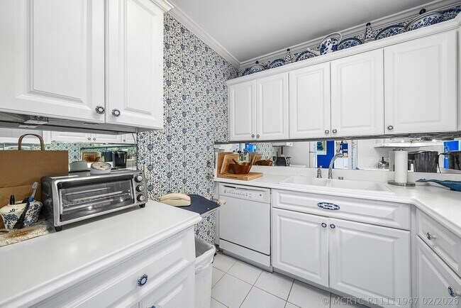 Building Photo - 2600 N Flagler Dr