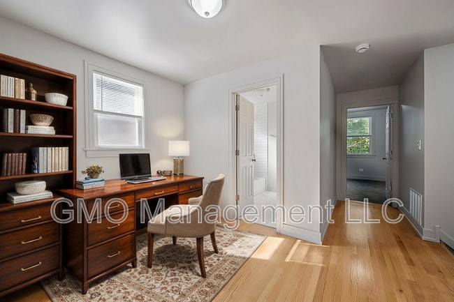 Building Photo - 7050 S Throop St