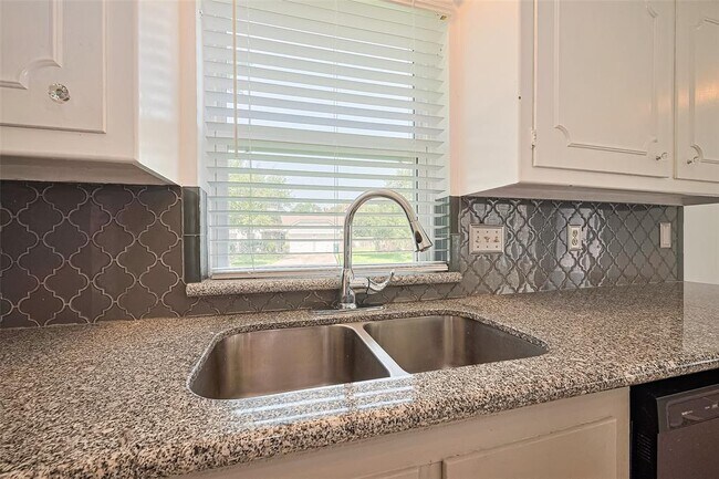 Building Photo - 3234 Mourning Dove Dr