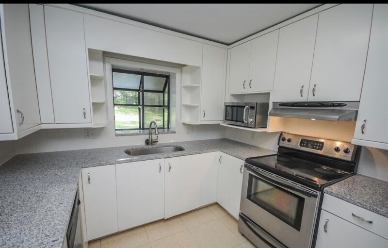 Building Photo - 194 Meridianna Dr