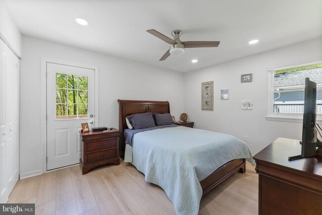 Building Photo - 12816 Greenhall Dr