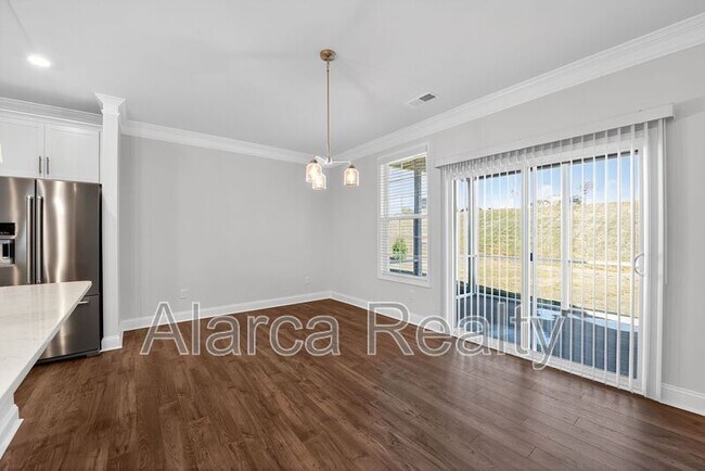 Building Photo - 7172 Sylvan Retreat Dr