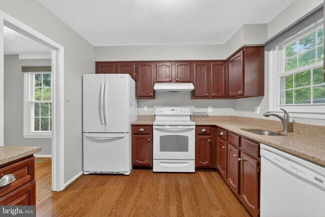 Building Photo - 9821 Owens Ct