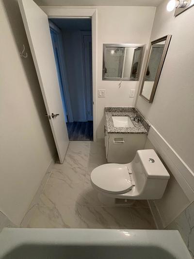 Building Photo - 244 Windsor K