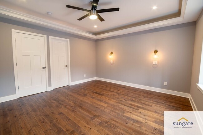 Building Photo - 1125 S Clinton St