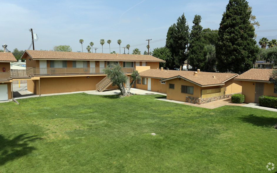 Exterior - Pueblo Bonito Apartments