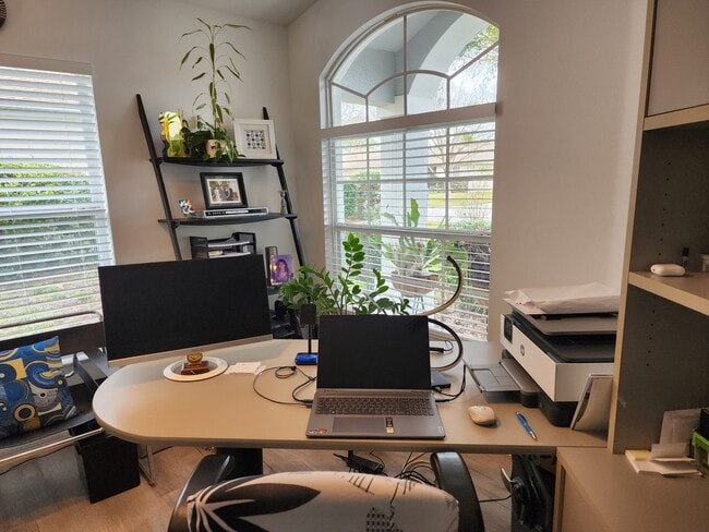 Building Photo - 1876 W Shanelle Path