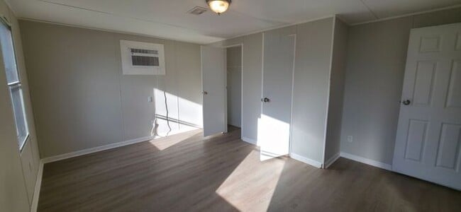 Building Photo - New Flooring- Mobile Home - Dacula GA