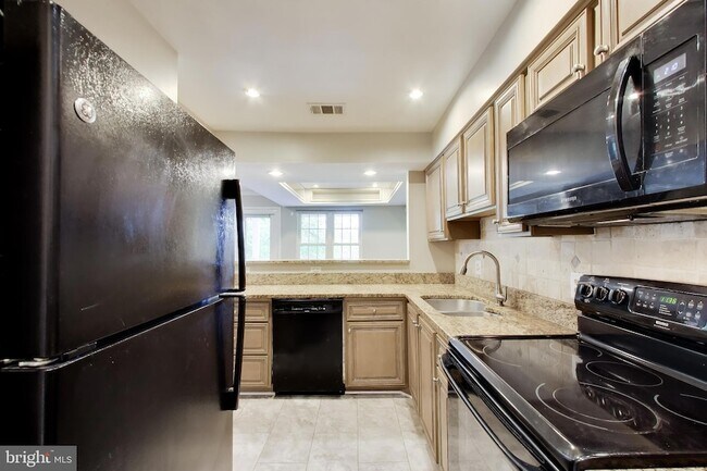 Building Photo - 10821 Hampton Mill Terrace