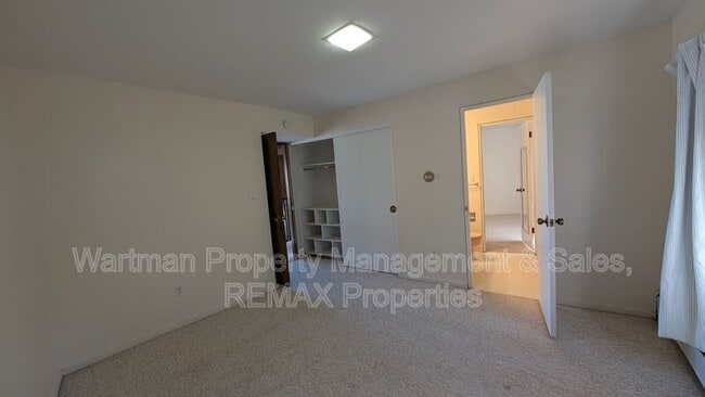 Building Photo - 15 Upland Rd