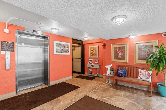 Building Photo - 1086 N Ocean Blvd