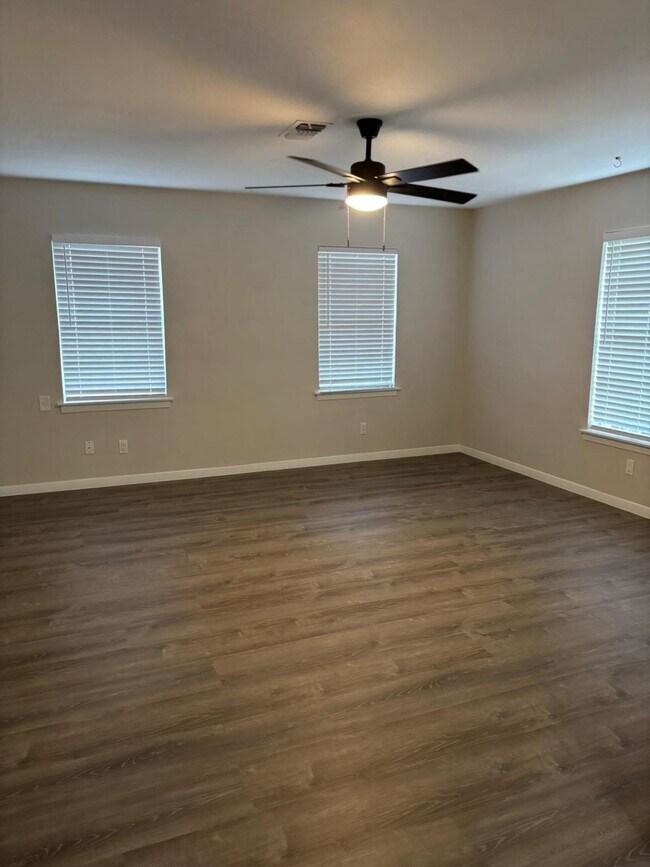 Building Photo - 3706 Galway Ln
