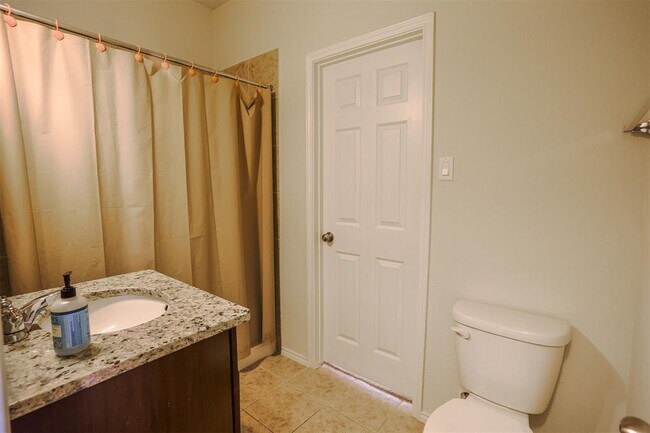 Building Photo - 16013 Remington Reserve Way