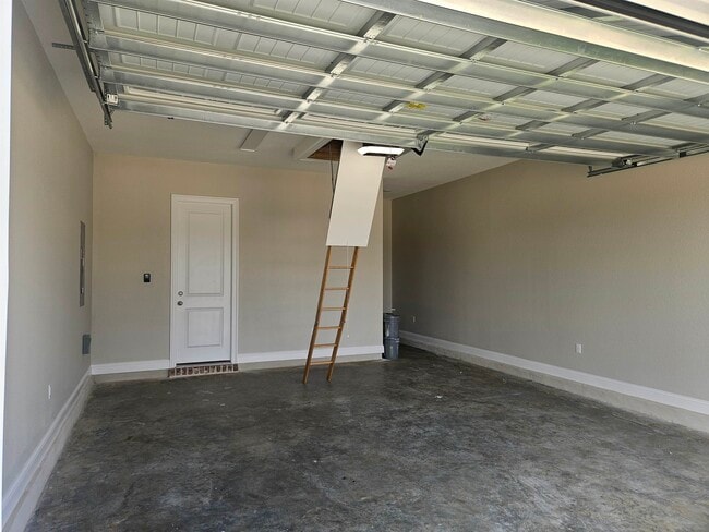 Building Photo - 221 Calcasieu Pass