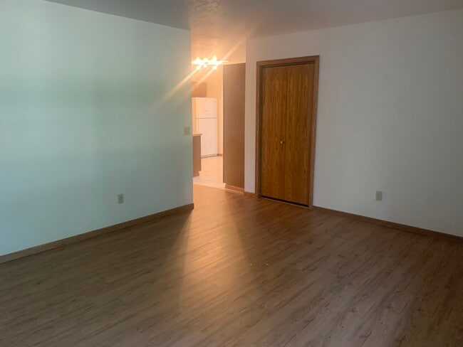 Easy to clean Vinyl Plank Flooring - 1105 W North Water St